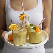 Smoothie sa dinjom, đumbirom, bananom i pomorandžom