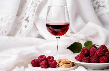 Voće i rose vino – najlepši letnji par