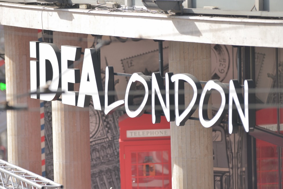 FOTO OZNAKA LONDON