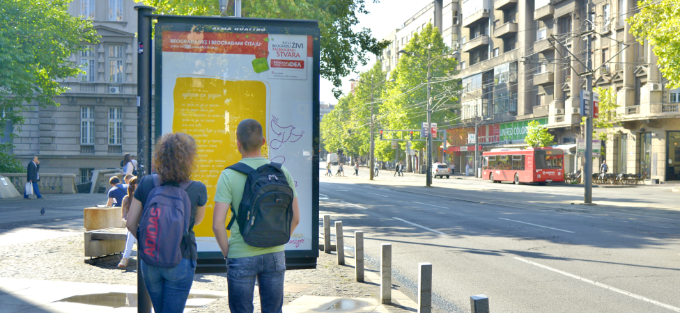 Stihovi mladih pesnika na stajalištima širom Beograda