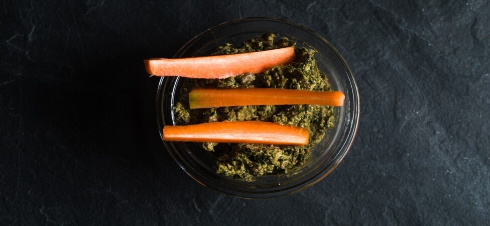 Namaz od šargarepe i belog pasulja sa pestom od listova šargarepe 